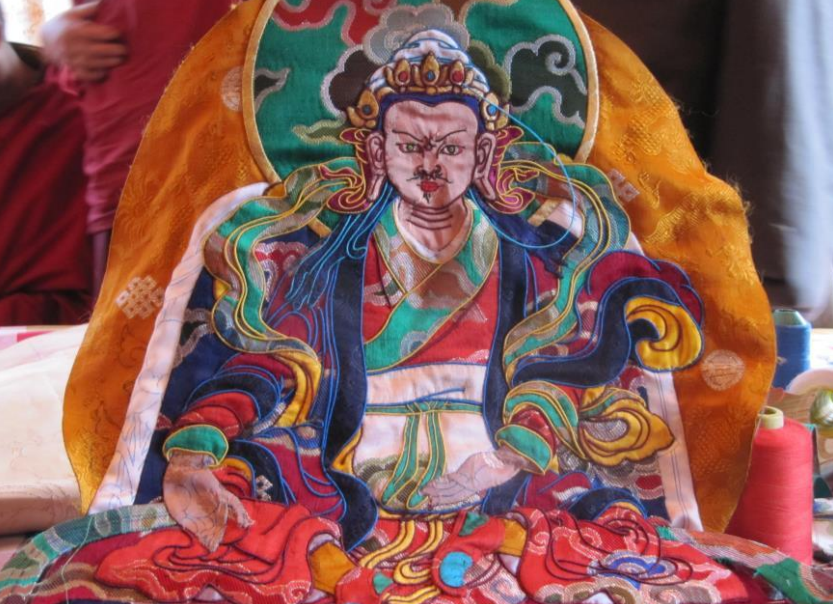 穹雄沟每日游览人数公告